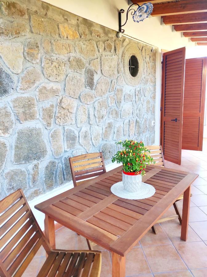 Holiday Home Mennulita Lipari  Bagian luar foto