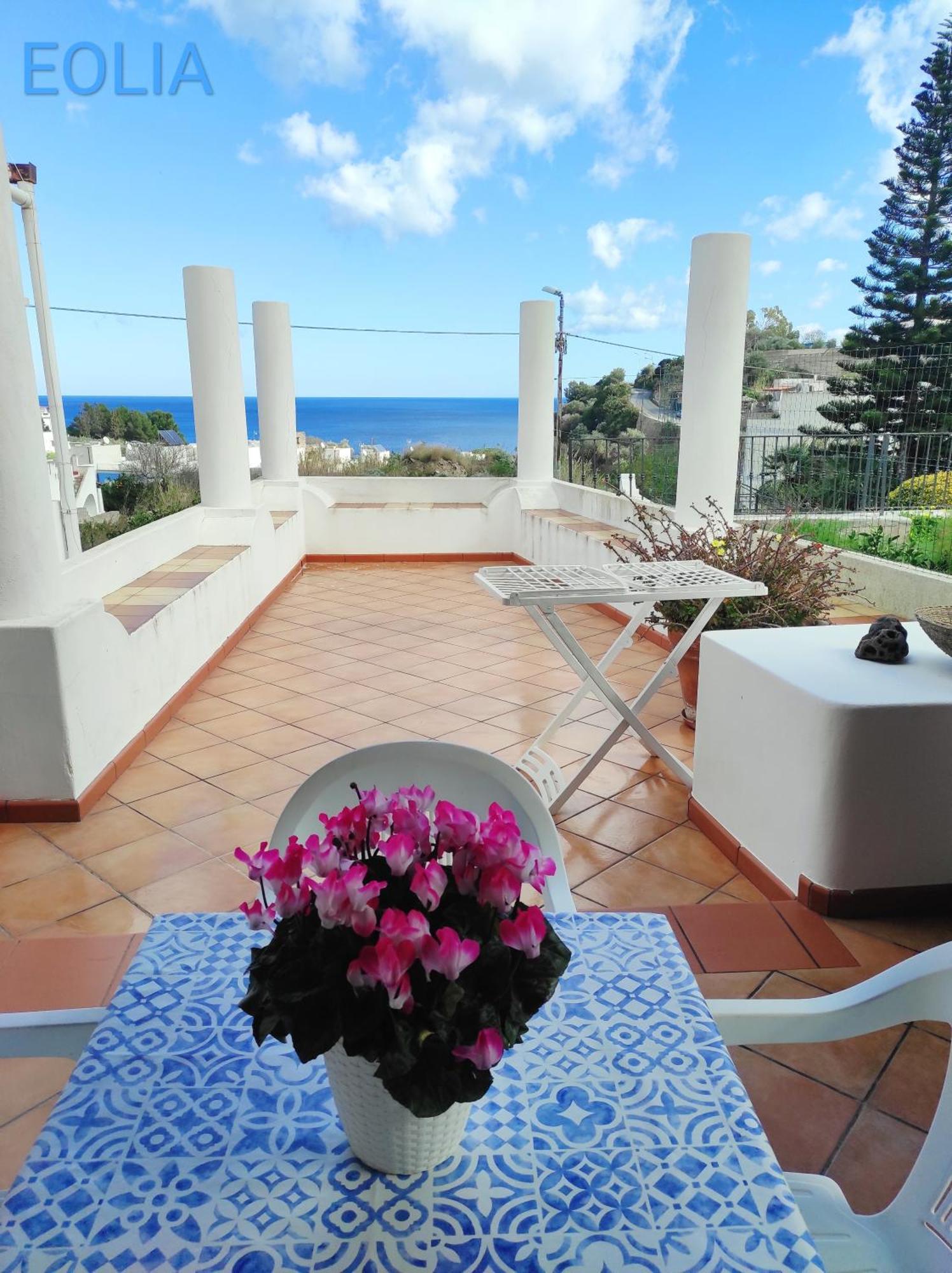 Holiday Home Mennulita Lipari  Bagian luar foto