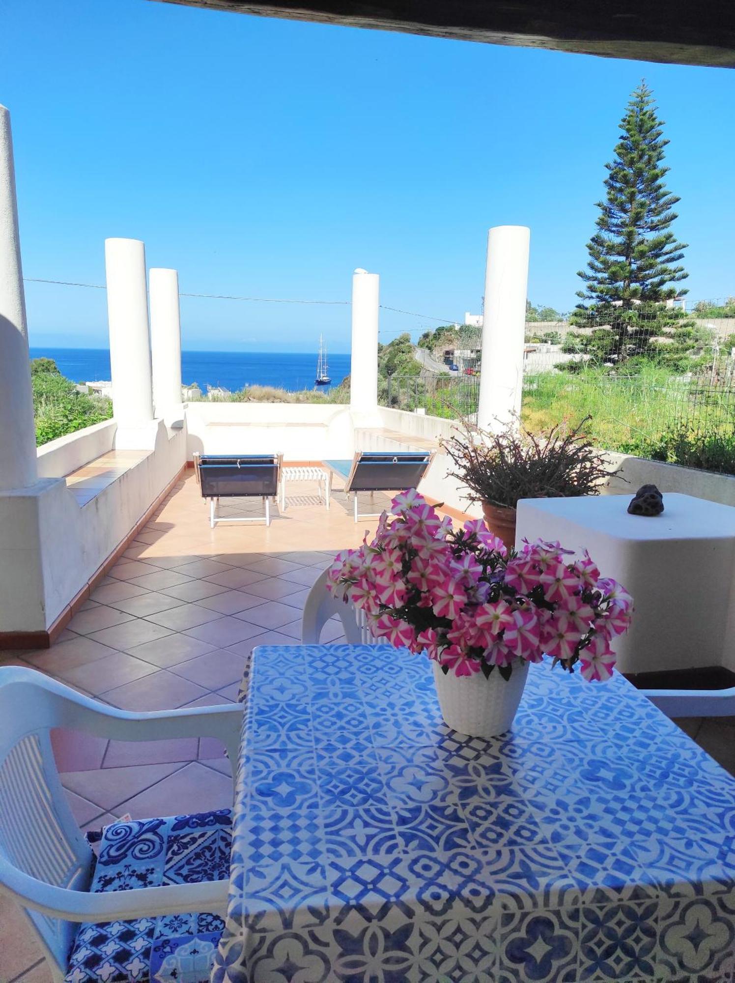Holiday Home Mennulita Lipari  Ruang foto