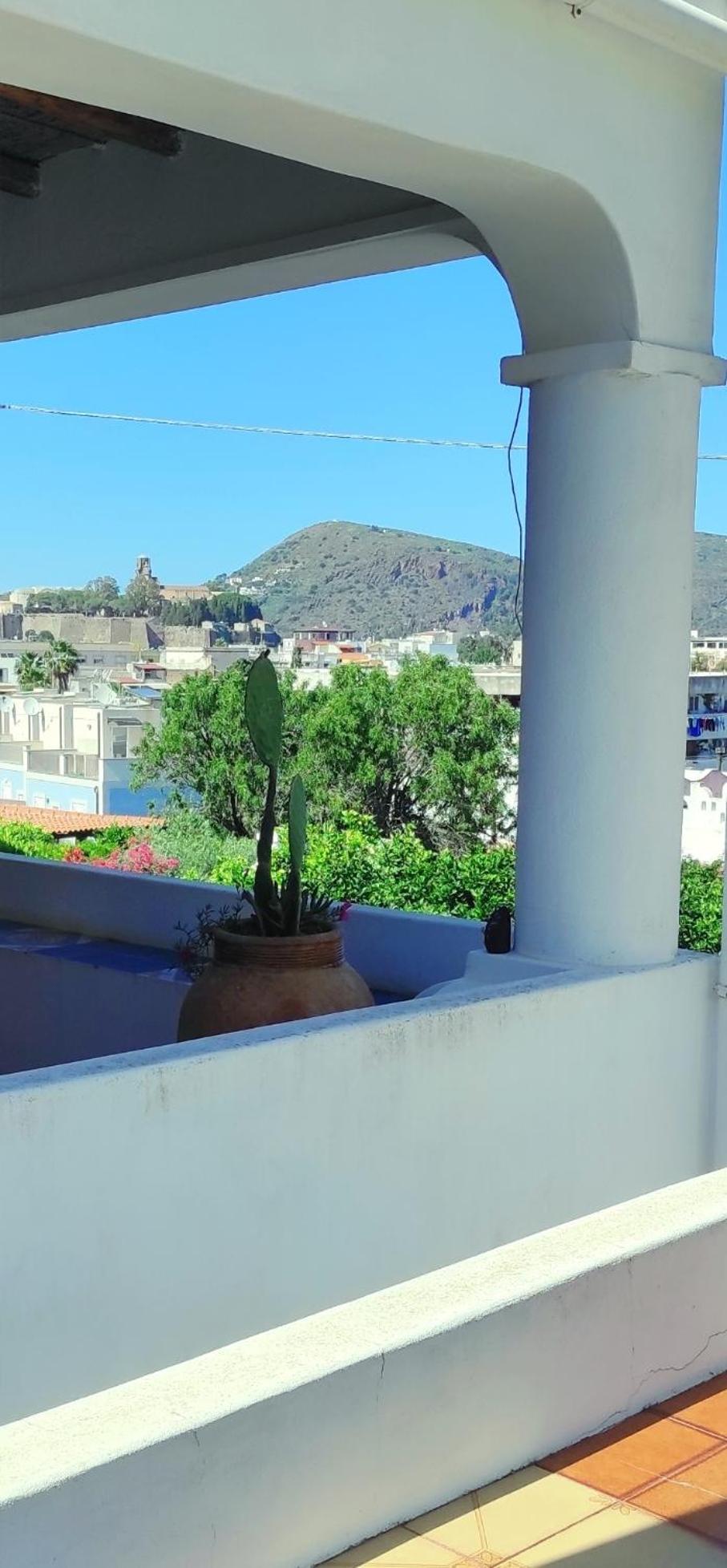 Holiday Home Mennulita Lipari  Ruang foto