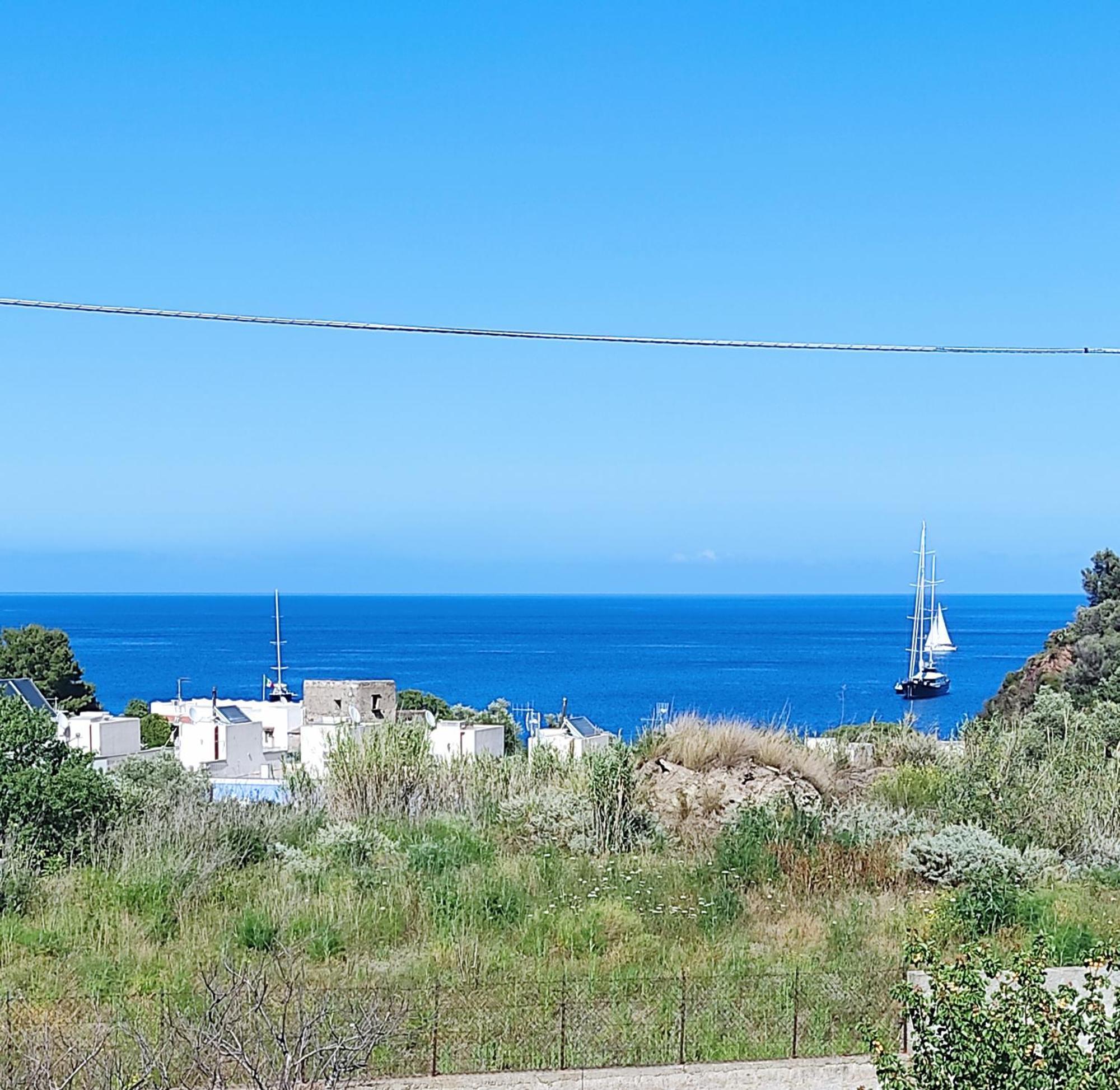 Holiday Home Mennulita Lipari  Ruang foto