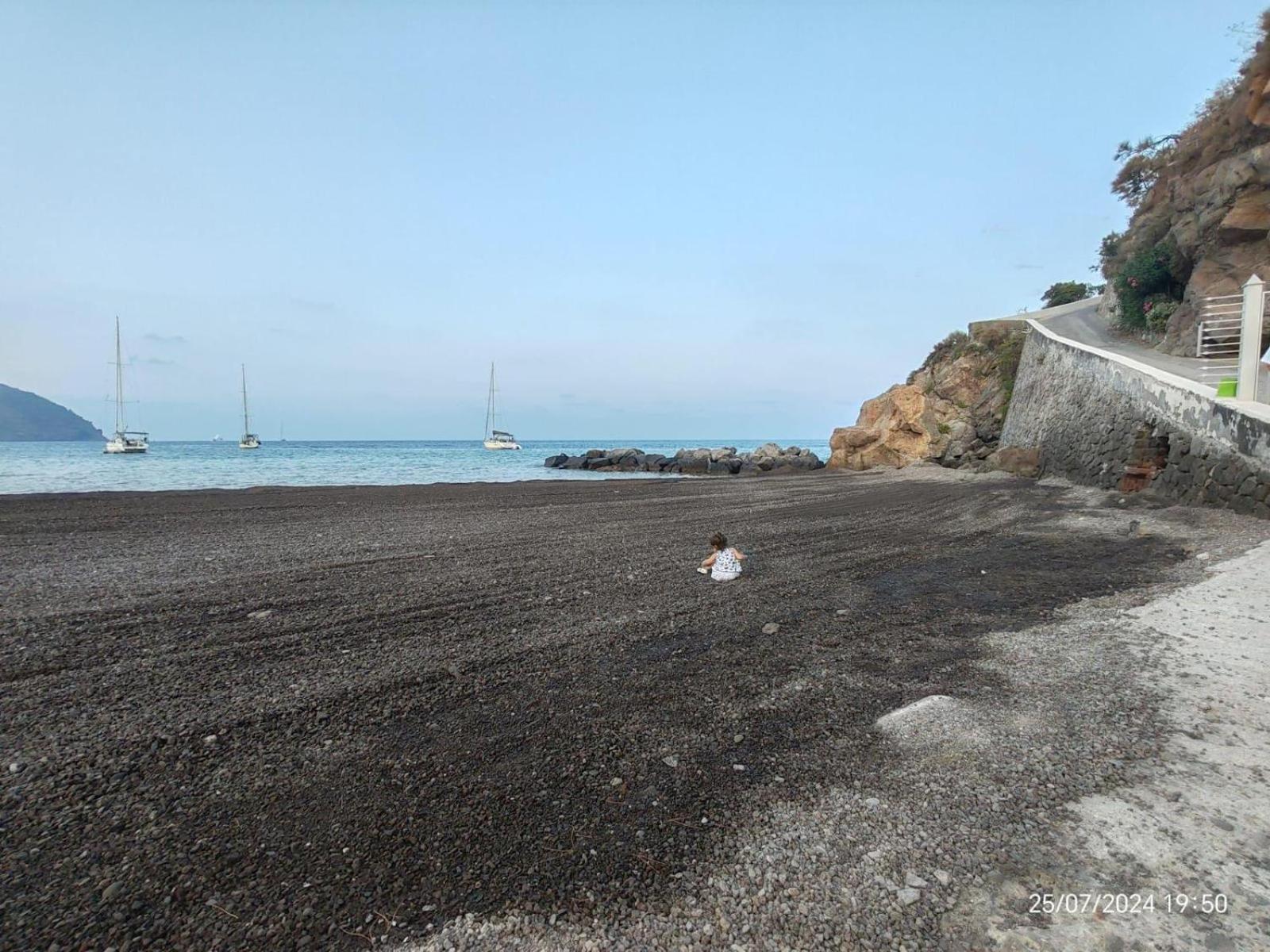 Holiday Home Mennulita Lipari  Bagian luar foto